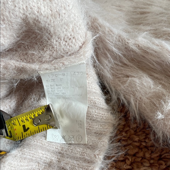 Japan quiet elegance: Rare Ray Cassin Women's S light pink, v-neck fuzzy sweater - Picture 3 of 10